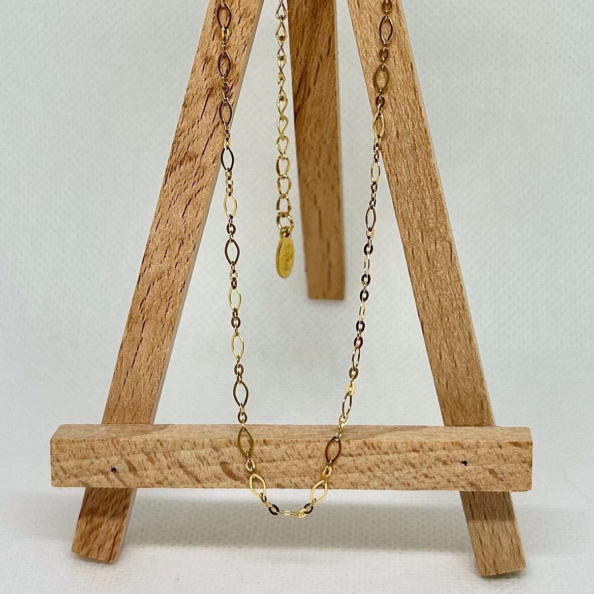 The Golden Oblong Link Layering Chain