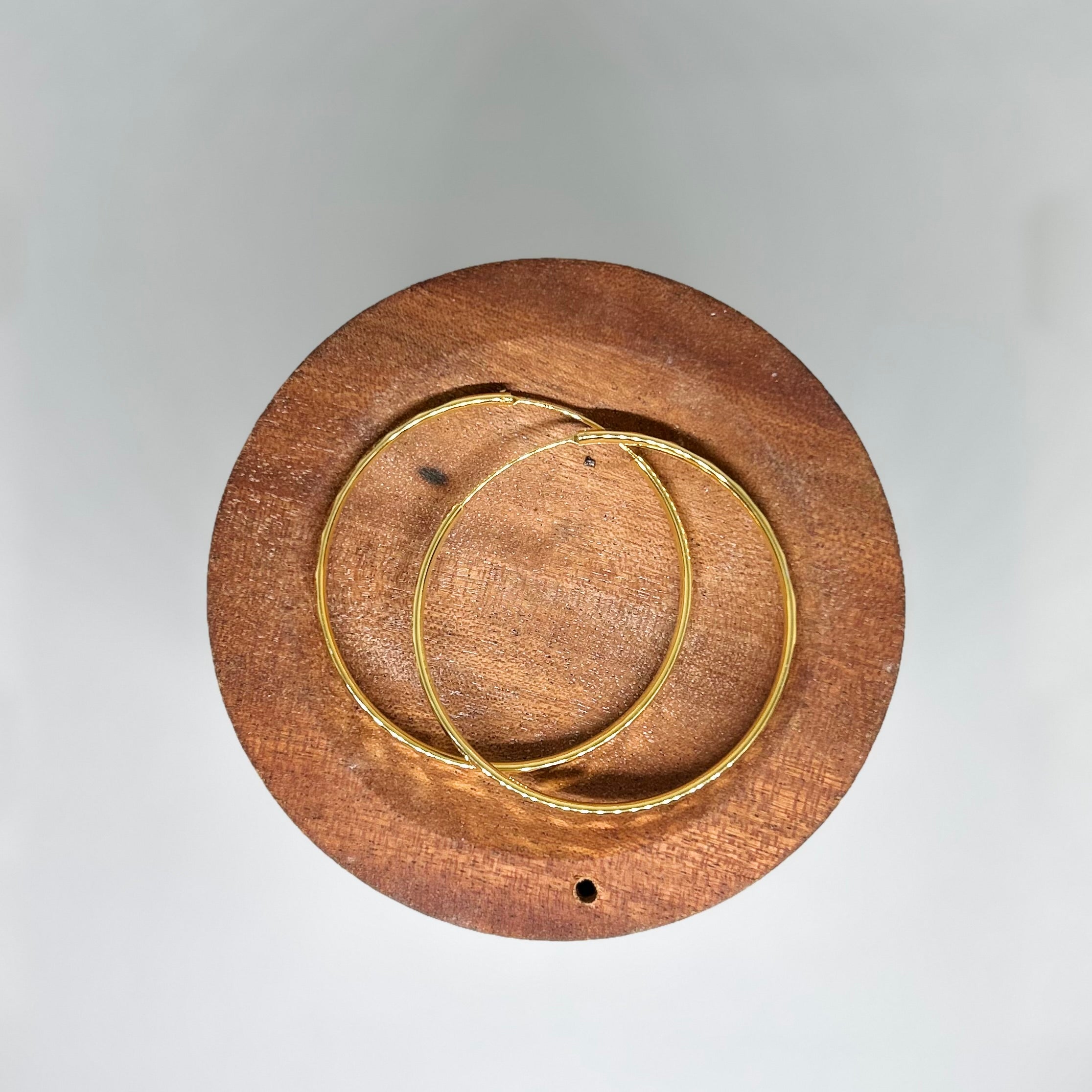 The Faceted Large 30mm Gold Hoops