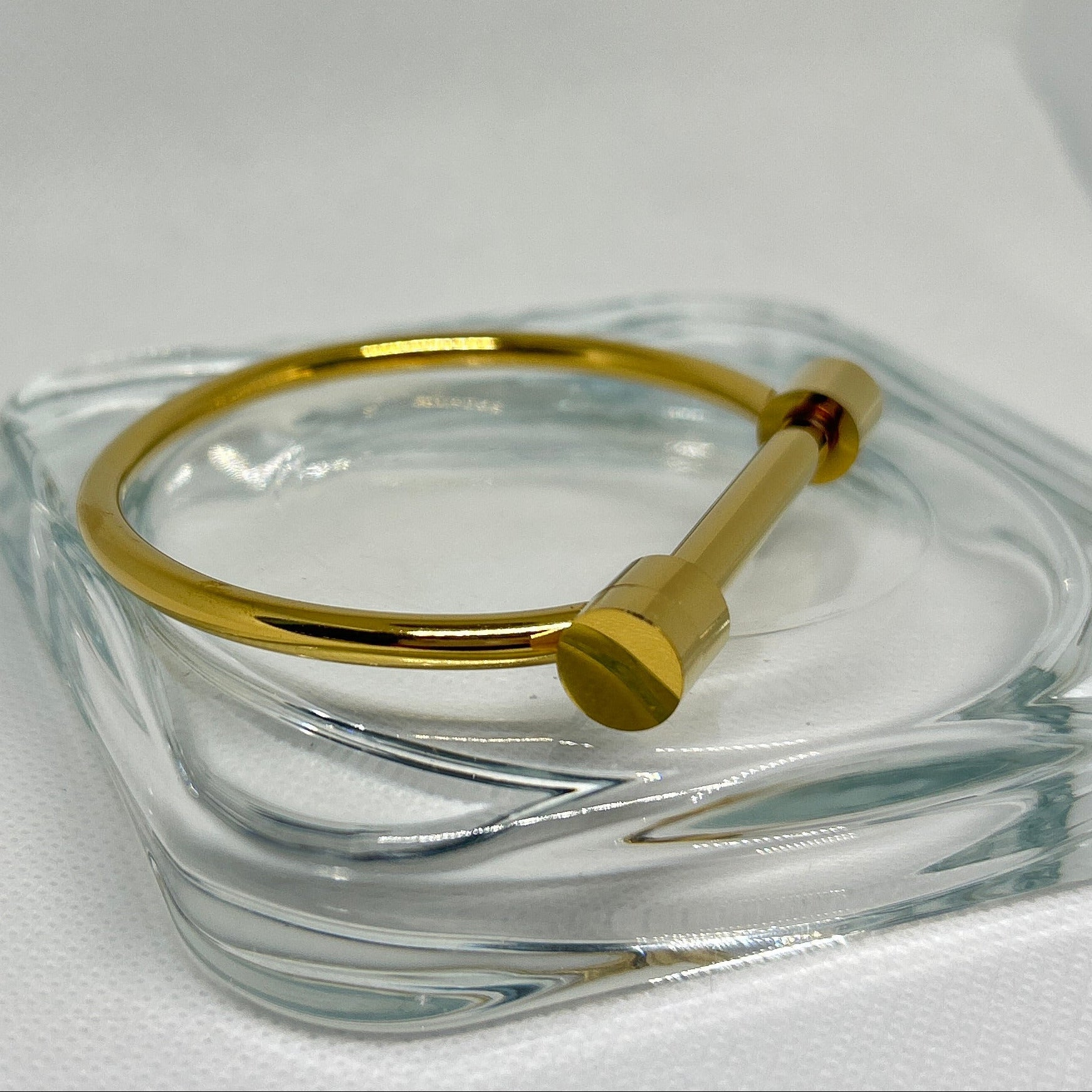 Industrial T-Bar Screw Bangle