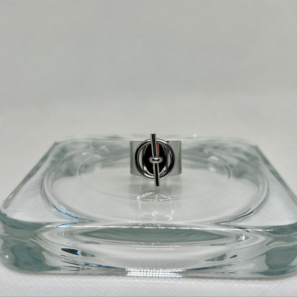 The Toggle Band Ring