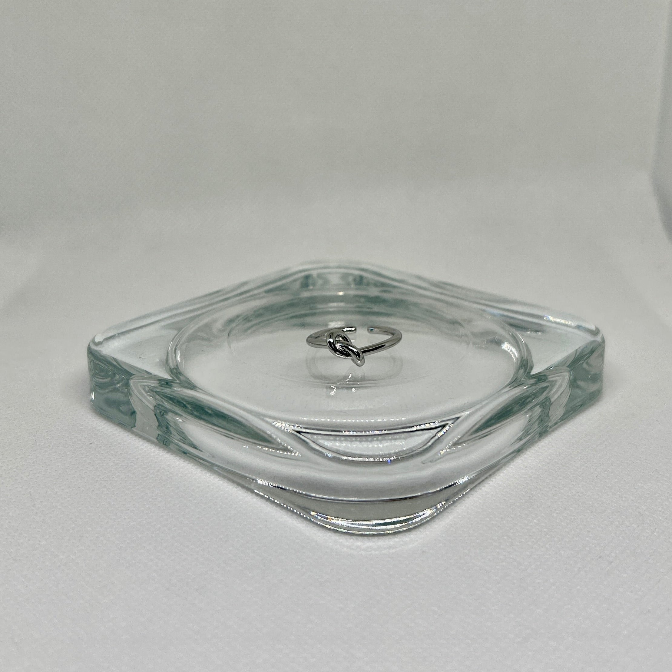 The Unity Knot Ring
