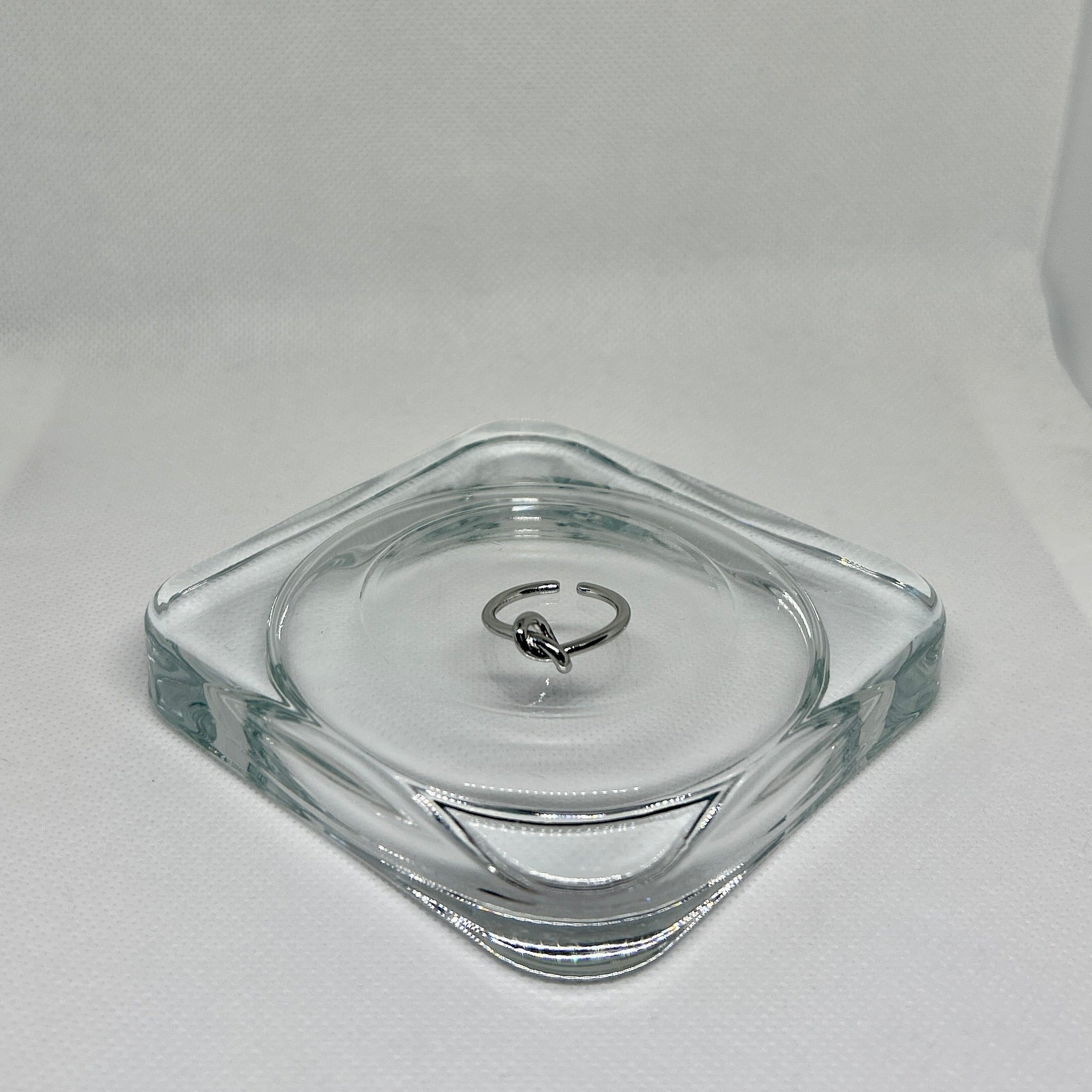 The Unity Knot Ring