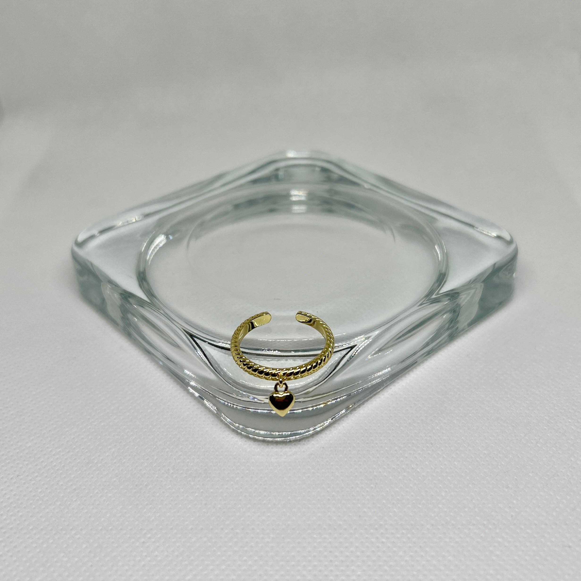 The Amore Ring