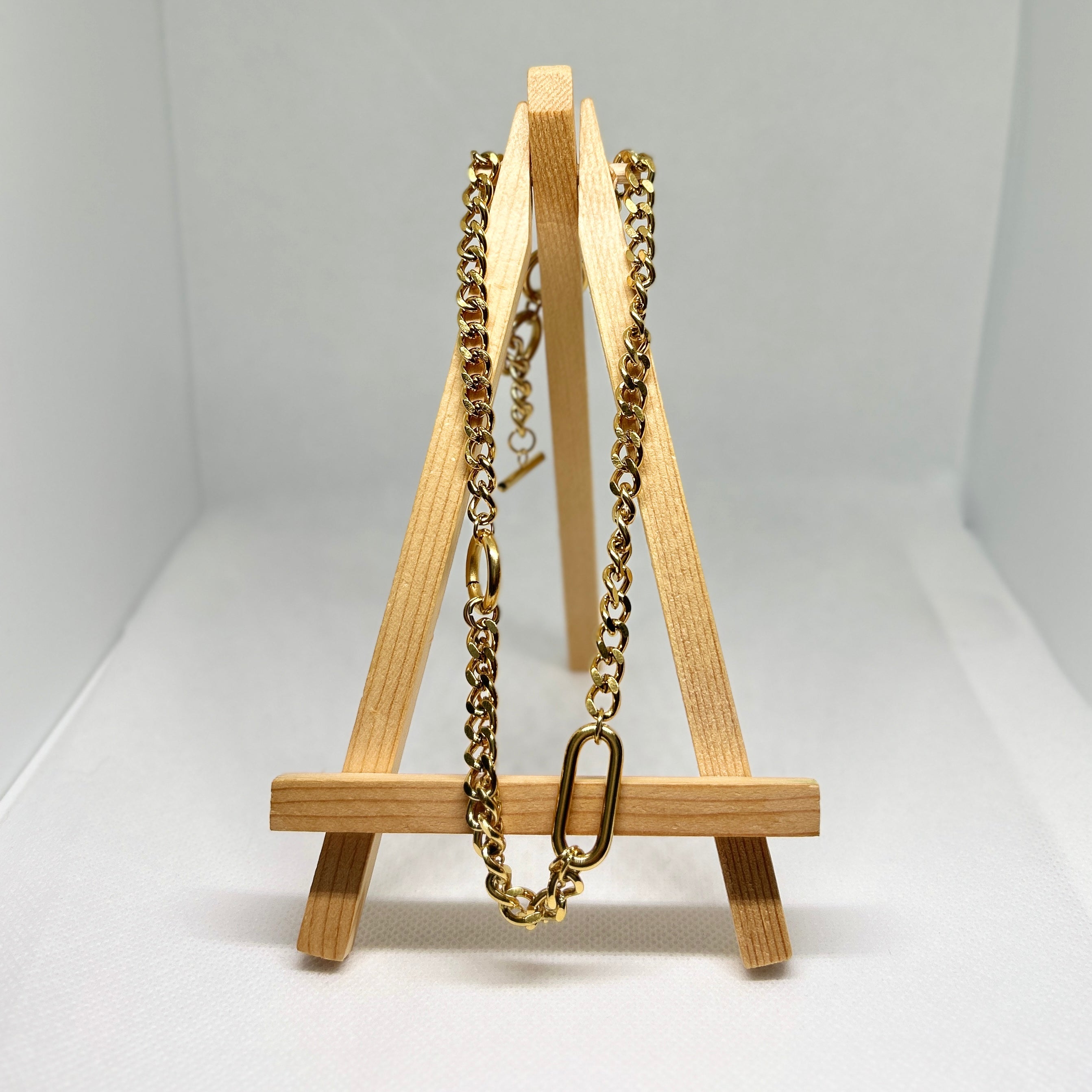 Linear Oval Chain Necklace
