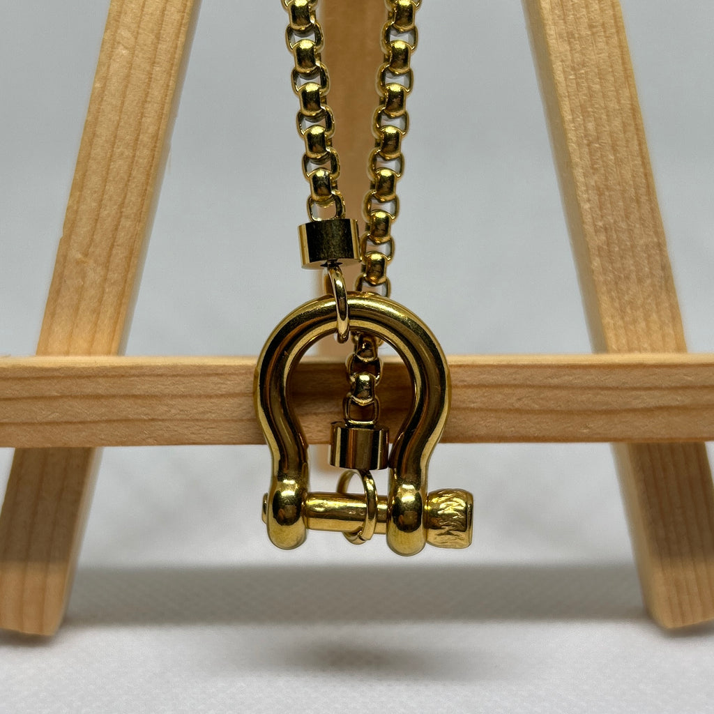 Gold Box Chain Necklace with Shackle Pendant