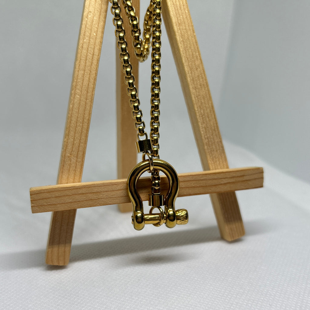 Gold Box Chain Necklace with Shackle Pendant